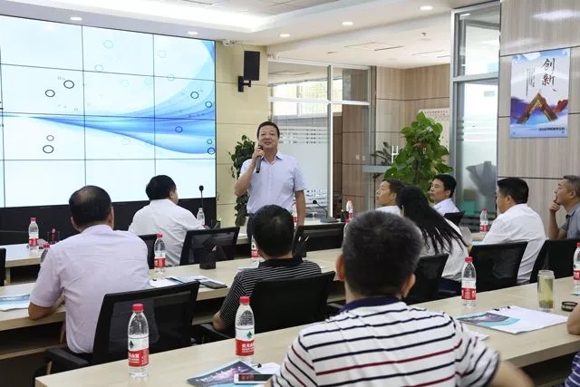 汉中市政法系统现场会领导莅临汉台区网格中心观摩